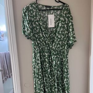 New with Tags green floral dress
